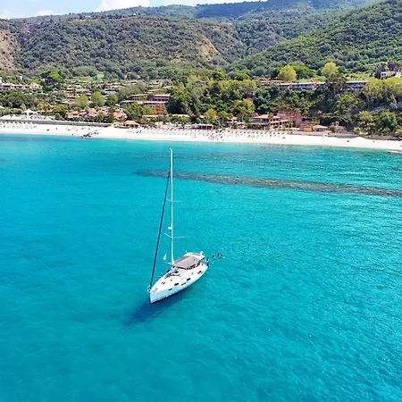 Baia Tropea Szálloda 4*