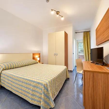 Baia Tropea 4*